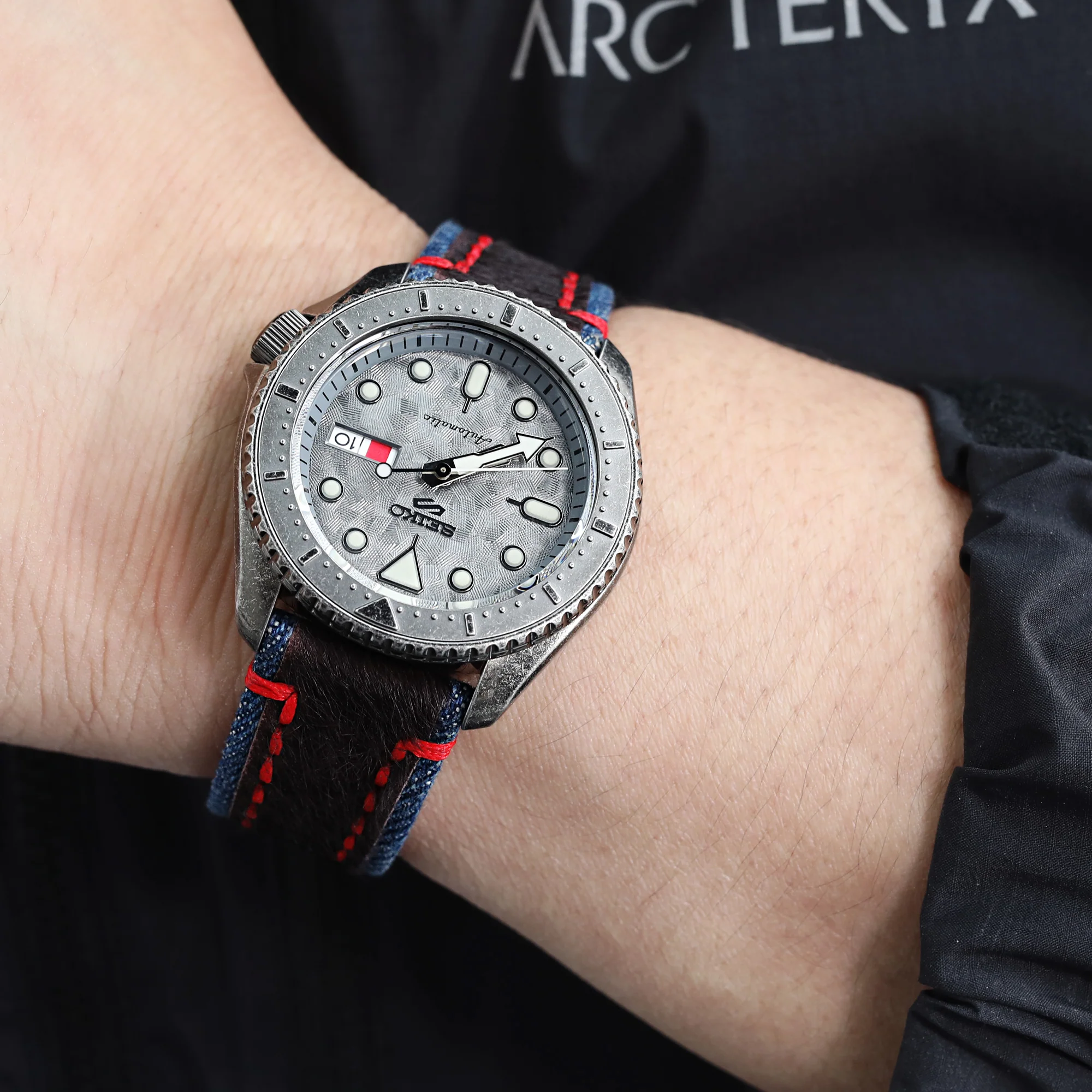 22mm MiLTAT Zizz Collection Brown Fur & Denim Watch Strap Red Wax Hand Stitching - Image 5