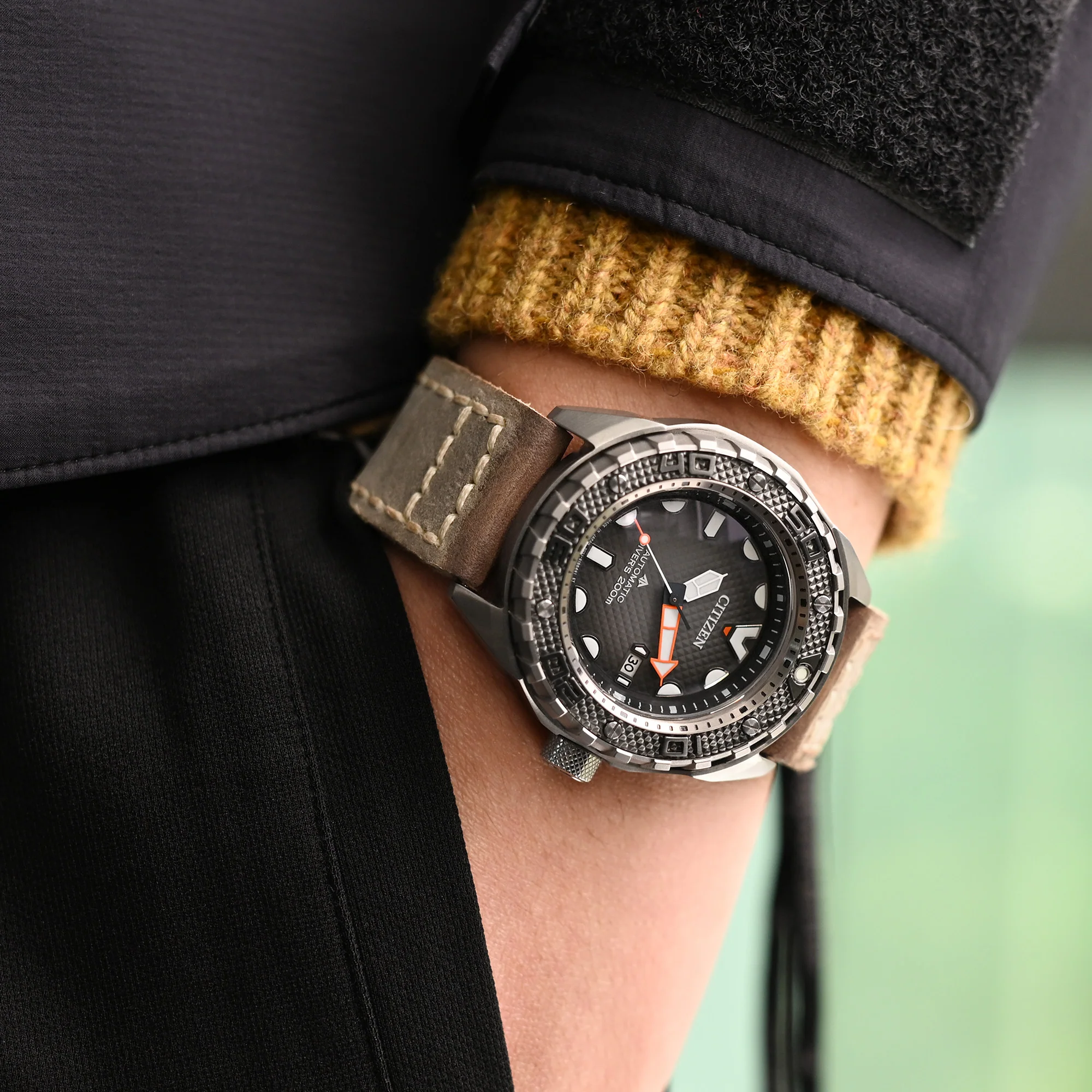 24mm MiLTAT Handmade Vintage Calf Leather Watch Band, Hand Painted Grey, Hand Stitches - Image 3