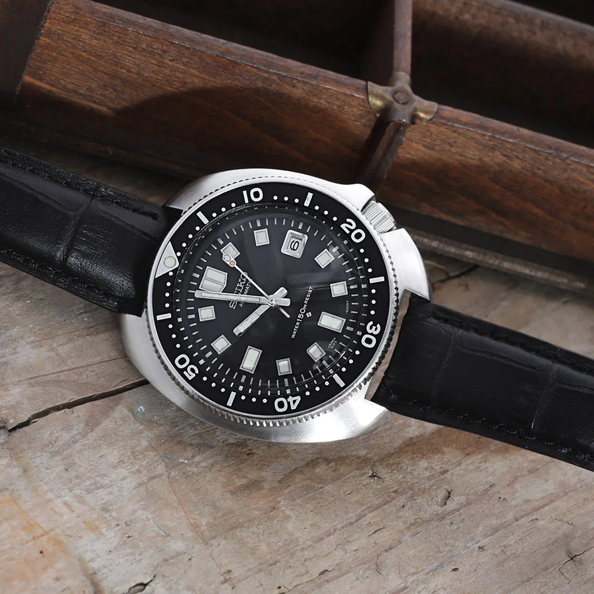 19, 20, 21, 22, 23 mm CrocoCalf (Croco Grain) Matte Black Semi-Curved Watch strap, Black Stitching, P - Image 4