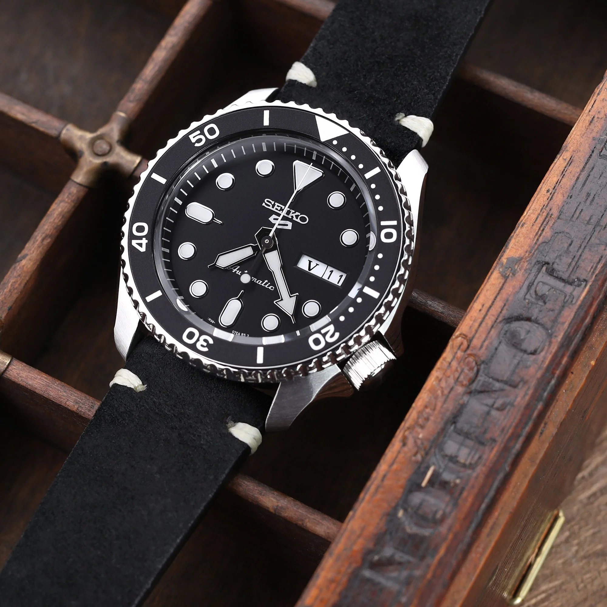 22mm Black Quick Release Italian Suede Leather Watch Strap, Beige St. - Image 4