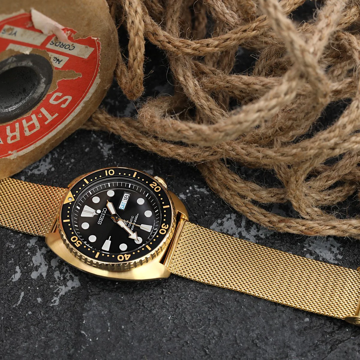 18mm, 20mm or 22mm Classic Vintage Knitted Superfine Wire Mesh Band, Polished IP Gold - Image 3