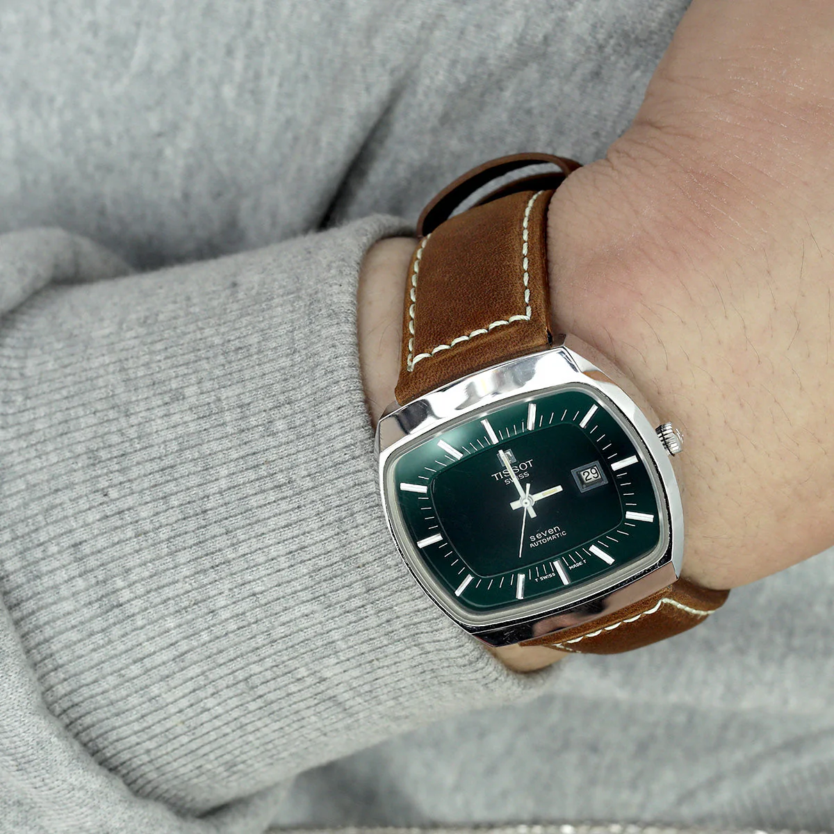 MiLTAT 24mm Mud Brown Nubuck Leather Watch Strap, Beige Stitching - Image 6