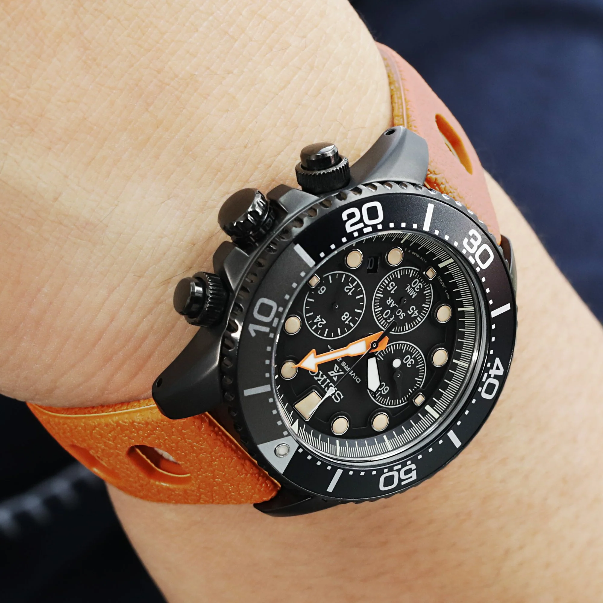 20mm Orange Retro Large Holes Rally Tapered Rubber watch band - Image 3