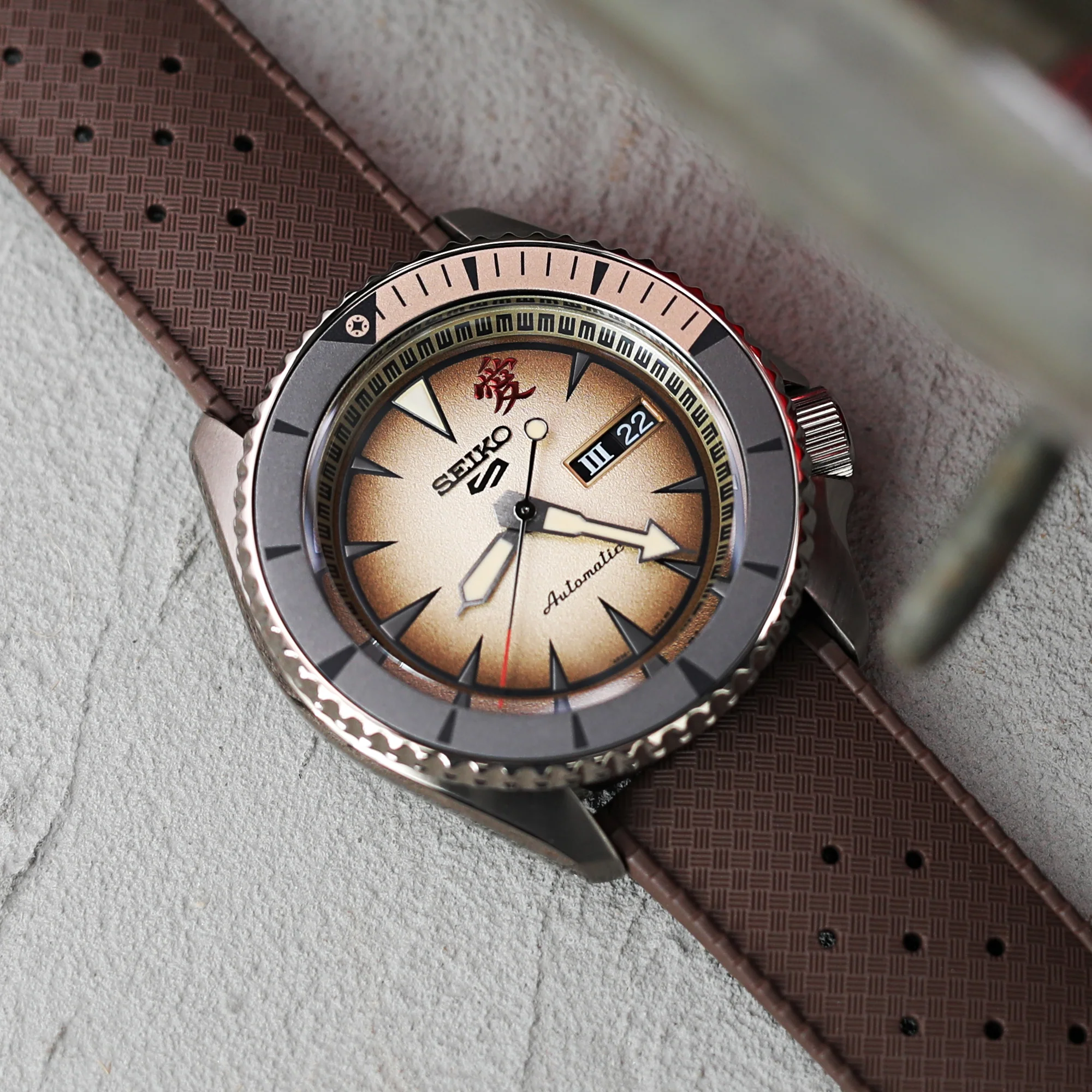 Quick Release Brown Tropical-Style Pro FKM rubber watch strap, 19mm - 23mm - Image 5