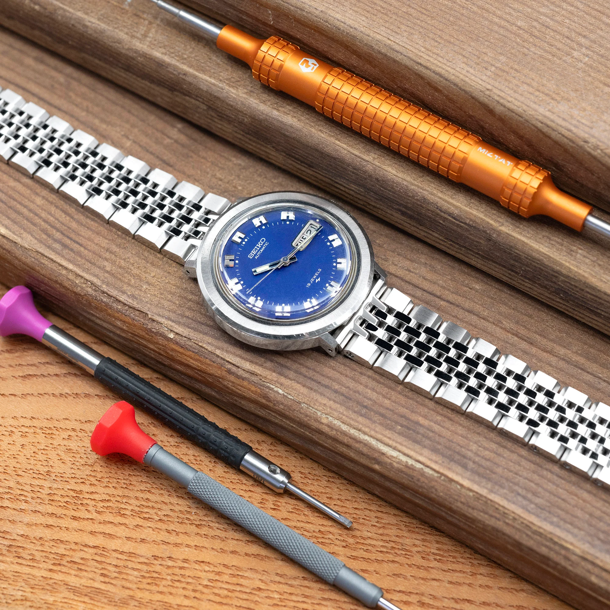 Asteroid Stainless Steel Quick Release Bracelet in 19mm 20mm Straight End - Image 3