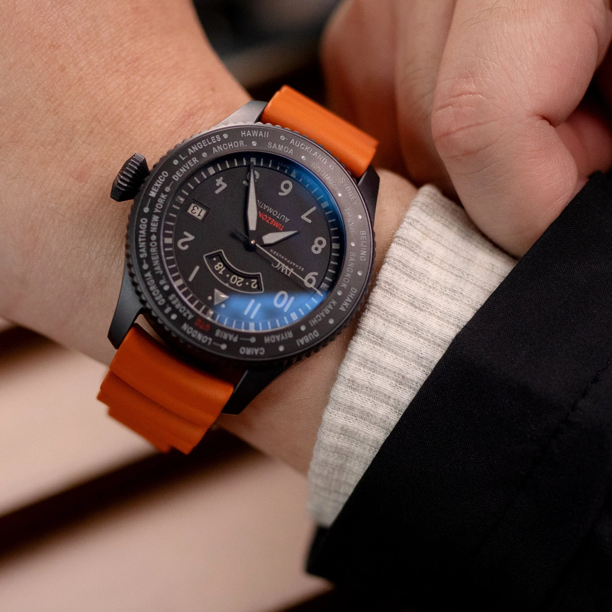 Q.R. Firewave Resilient Curved End FKM rubber Watch Strap, Burnt Orange 22mm - Image 5